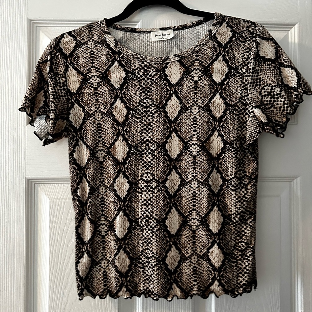 Snakeskin print T shirt